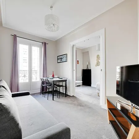 Bright - 2br-4p - Belleville * פריז