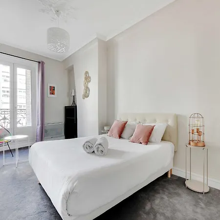 Bright - 2br-4p - Belleville Paris
